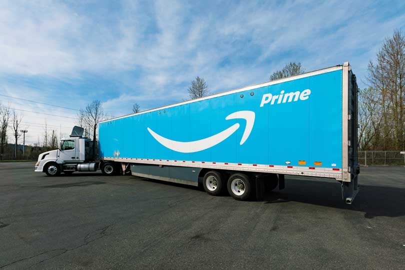 Amazon & Flipkart battle for e-commerce's 'last frontier' in India Amazon & Flipkart battle for e-commerce's 'last frontier' in India