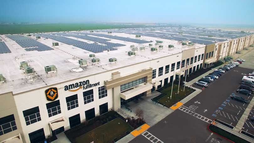 Amazon & Flipkart battle for e-commerce's 'last frontier' in India Amazon & Flipkart battle for e-commerce's 'last frontier' in India