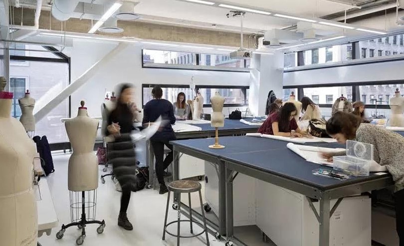 These are the top 10 fashion schools in France These are the top 10 fashion schools in France