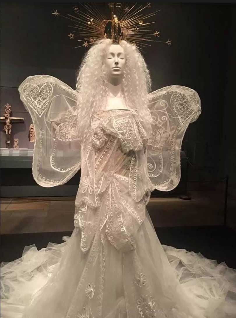 Tiaras but few tantrums at New York 'Heavenly Bodies' Tiaras but few tantrums at New York 'Heavenly Bodies'