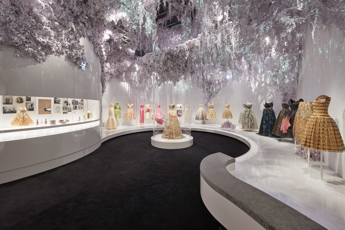 V&A Dior exhibition “most visited” in museum’s history V&A Dior exhibition “most visited” in museum’s history